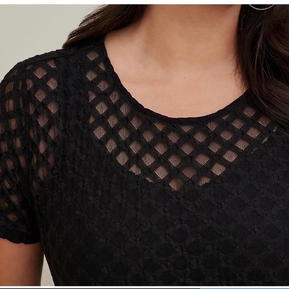 Torrid  - Sheer Geometrical Crew Neck Tee - Mesh Black